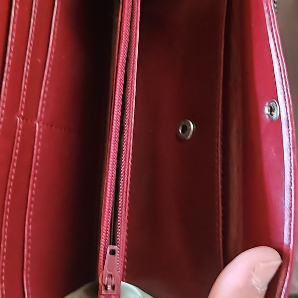 Kenneth Cole Reaction Wallet - Picture 7 of 7